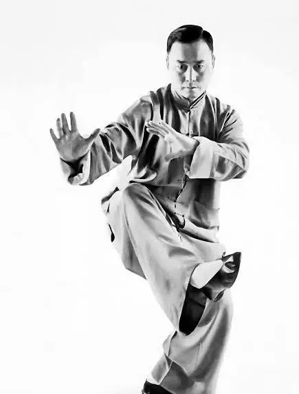 ปรมาจารย์ ต่งหูหลิ่ง (董虎岭)