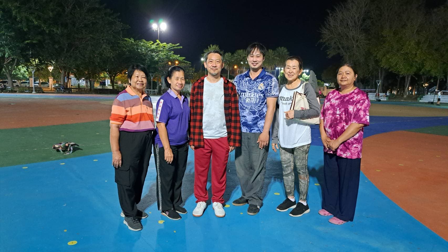 พบปะกับสมาชิกชมรมไทเก็กลำปาง