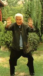 รูปขณะฝึกมวย ยังย่อเข่าได้